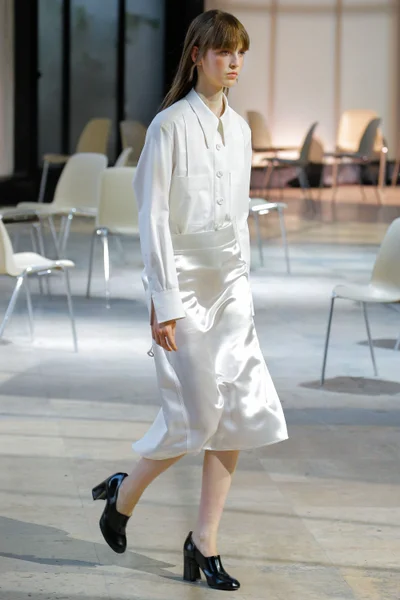 Look 4